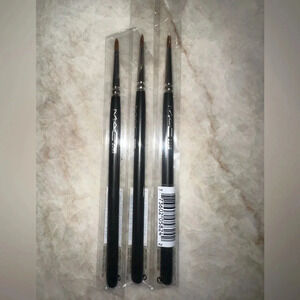 MAC 209S Eyeliner Brush